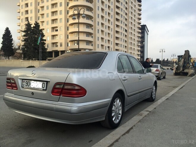 Mercedes E 240 2000, 197,300 km - 2.4 l - Bakı