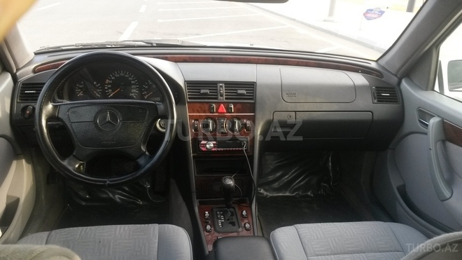 Mercedes C 180 1997, 409,143 km - 1.8 l - Bakı