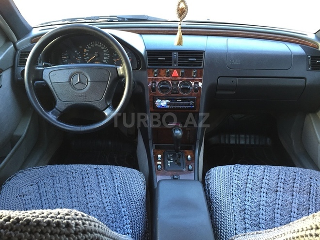 Mercedes C 180 1997, 327,000 km - 1.8 l - Bakı