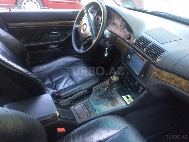 BMW 523 1998, 343,000 km - 2.5 l - Bakı