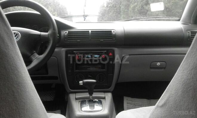 Volkswagen Passat 2002, 125,000 km - 1.8 l - Sumqayıt