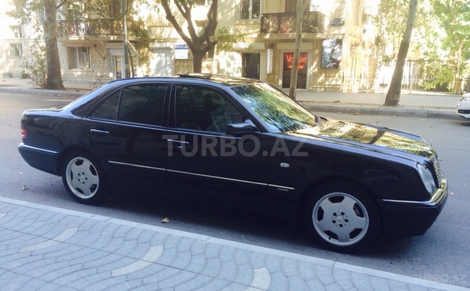 Mercedes E 240 1999, 230,000 km - 2.4 l - Bakı