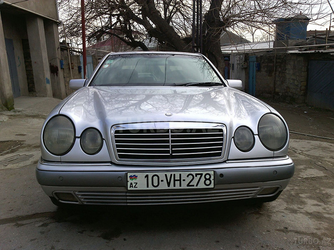 Mercedes E 200 1998, 380,000 km - 2.0 l - Bakı