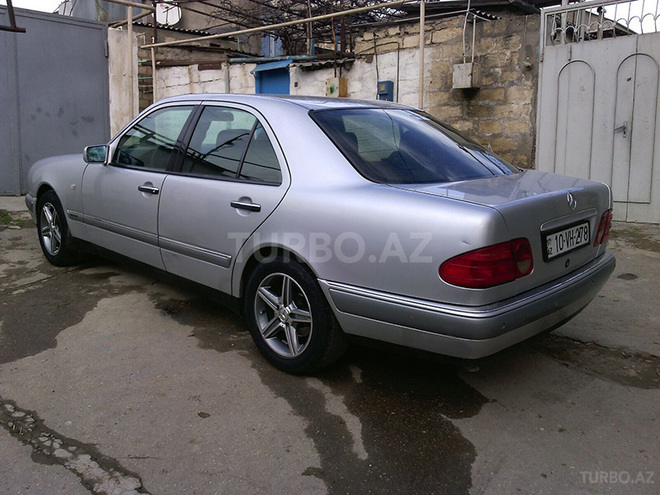 Mercedes E 200 1998, 380,000 km - 2.0 l - Bakı