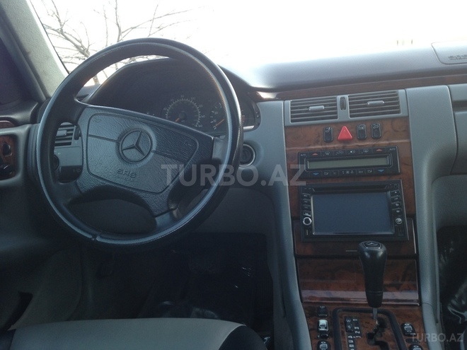 Mercedes E 320 1999, 280,000 km - 16.0 l - Gəncə
