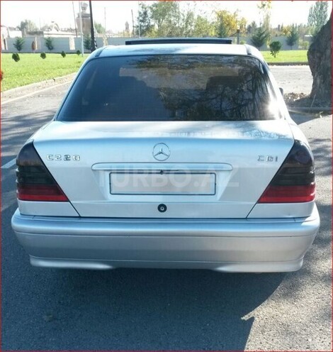 Mercedes C 220 1999, 197,000 km - 2.2 l - Bakı