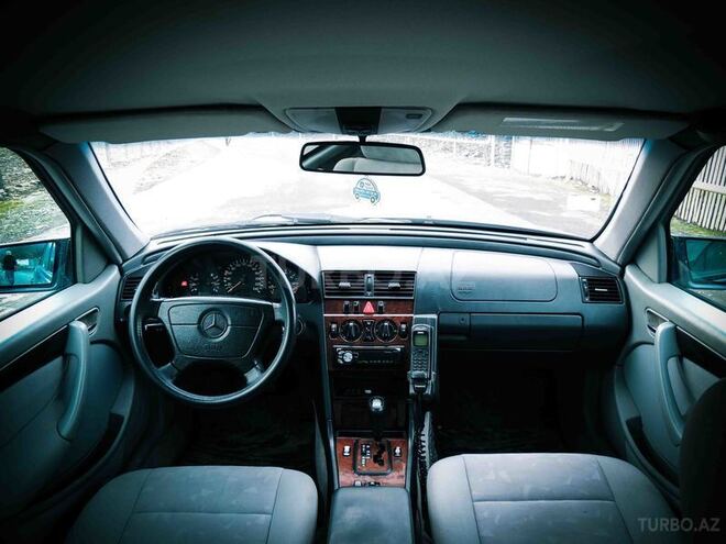 Mercedes C 200 1998, 200,000 km - 2.0 л - Zaqatala