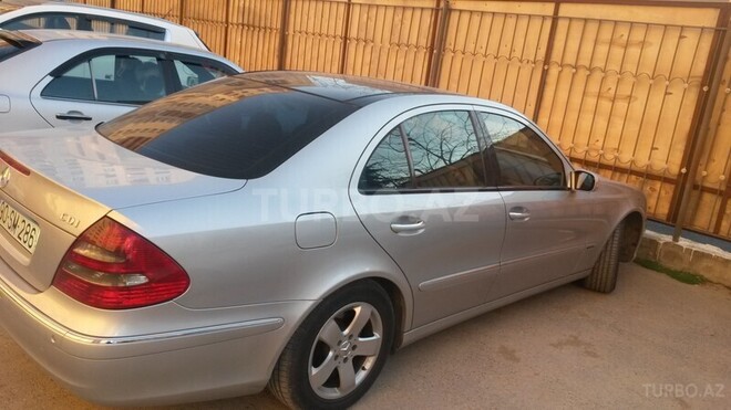 Mercedes E 220 2002, 200,000 km - 2.2 l - Bakı