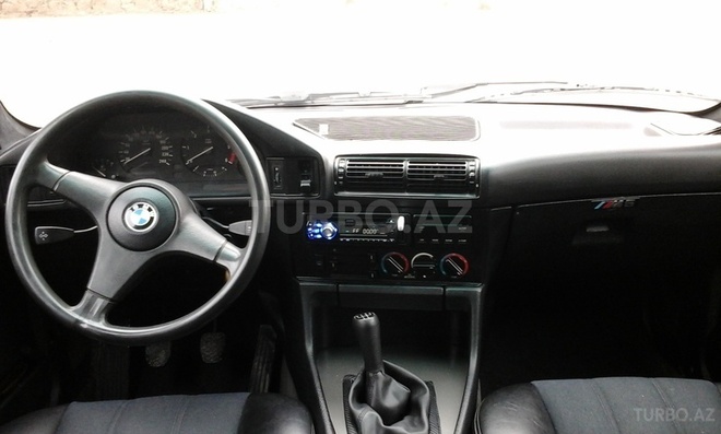BMW 520 1991, 285,000 km - 2.0 l - Bakı