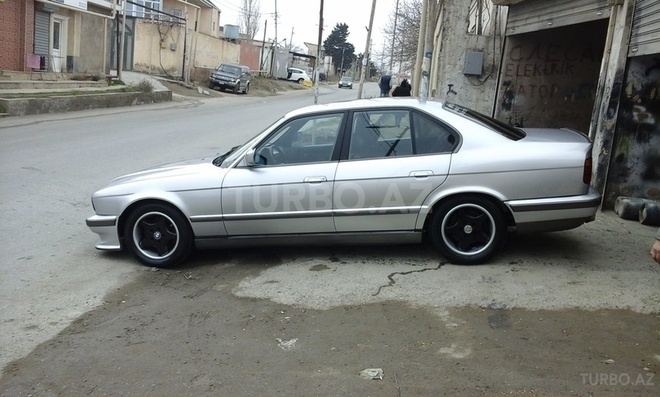 BMW 520 1991, 285,000 km - 2.0 l - Bakı