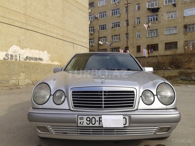 Mercedes E 200 1998, 245,000 km - 2.0 l - Bakı