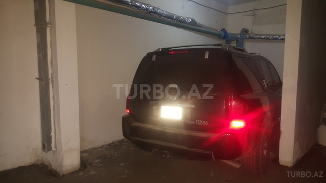 Infiniti QX56 2004, 112,000 km - 5.6 l - Bakı