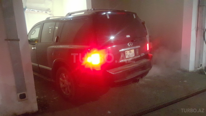 Infiniti QX56 2004, 112,000 km - 5.6 l - Bakı