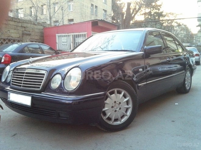 Mercedes E 230 1997, 265,892 km - 2.3 л - Bakı