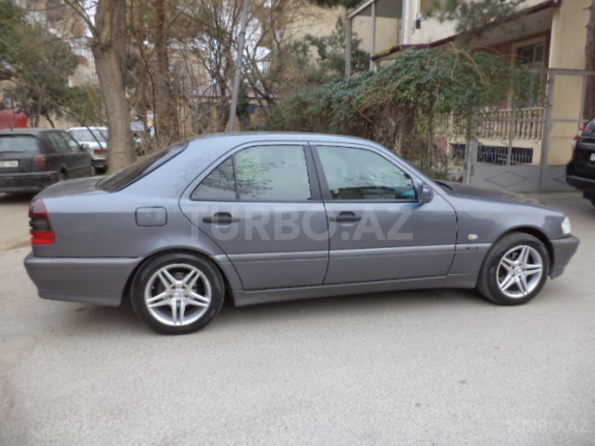 Mercedes C 180 1999, 271,000 km - 1.8 l - Bakı