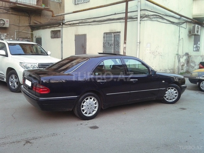 Mercedes E 230 1997, 265,892 km - 2.3 л - Bakı