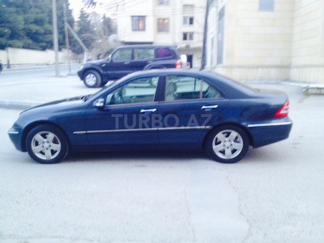 Mercedes C 240 2000, 207,000 km - 2.4 l - Bakı