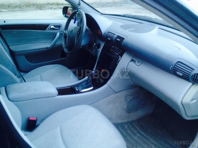 Mercedes C 240 2000, 207,000 km - 2.4 l - Bakı