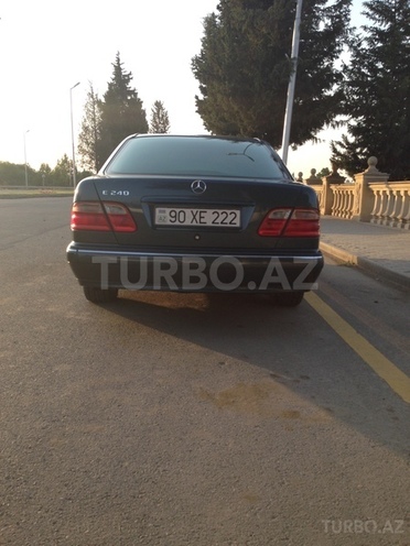 Mercedes E 240 2000, 221,000 km - 2.6 l - Bakı