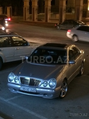 Mercedes E 240 2000, 180,000 km - 2.4 l - Bakı