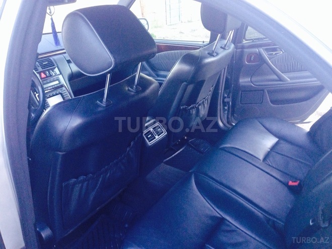Mercedes E 240 2000, 180,000 km - 2.4 l - Bakı