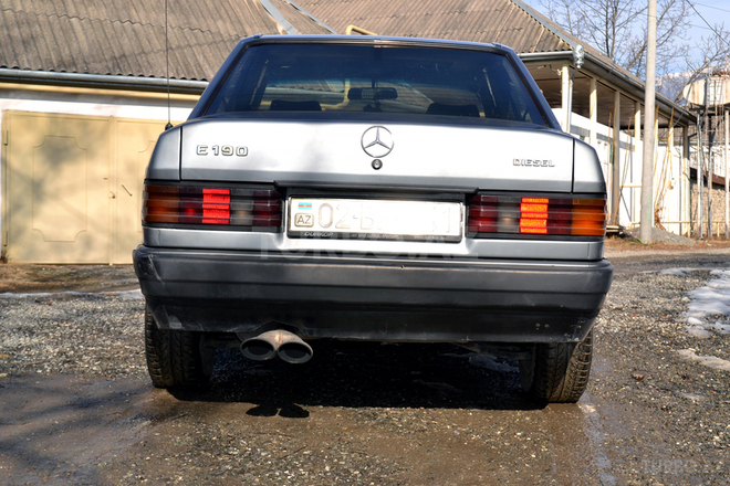 Mercedes 190 1990, 235,000 km - 2.0 l - İsmayıllı