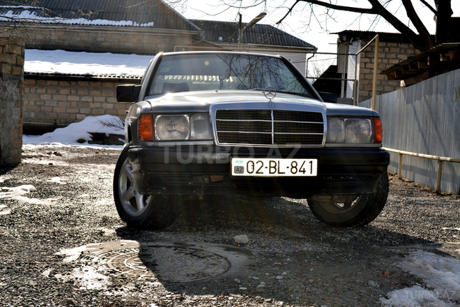 Mercedes 190 1990, 235,000 km - 2.0 l - İsmayıllı