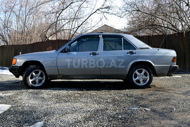 Mercedes 190 1990, 235,000 km - 2.0 l - İsmayıllı