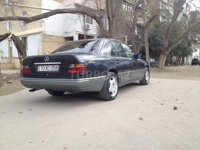 Mercedes E 250 1991, 500,000 km - 2.5 l - Bakı