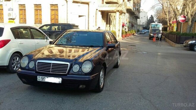 Mercedes E 200 1999, 314,000 km - 2.0 l - Bakı
