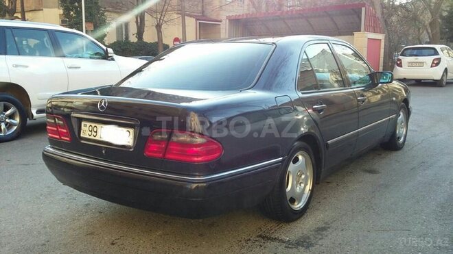 Mercedes E 200 1999, 314,000 km - 2.0 l - Bakı