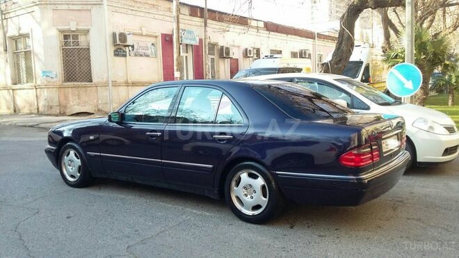 Mercedes E 200 1999, 314,000 km - 2.0 l - Bakı