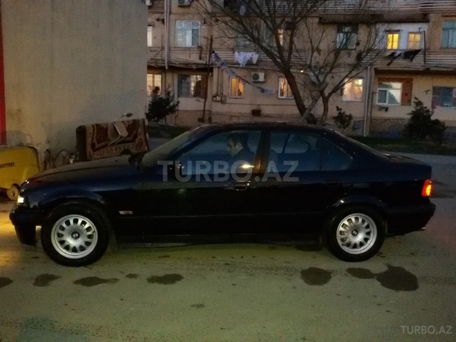 BMW 318 1994, 2,150,000 km - 1.8 l - Sumqayıt