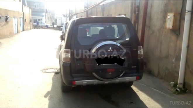 Mitsubishi Pajero 2007, 109,000 km - 2.7 l - Bakı
