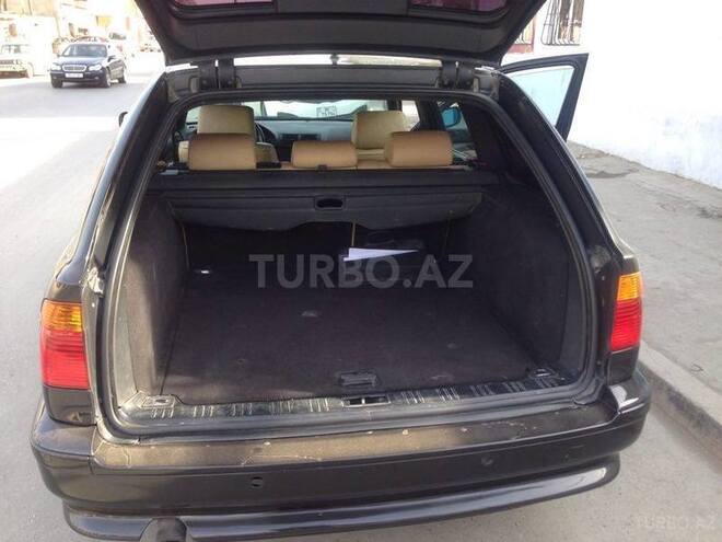 BMW 525 2001, 243,000 km - 2.5 l - Bakı