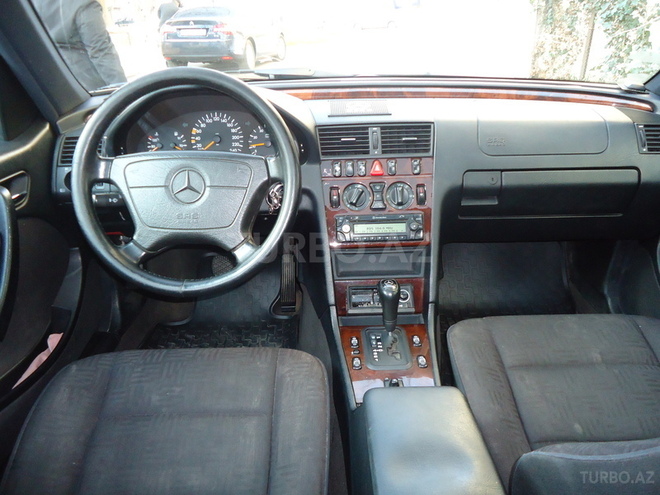Mercedes C 180 1998, 134,674 km - 1.8 l - Bakı