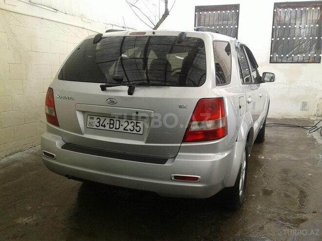 Kia Sorento 2004, 388,000 km - 2.5 л - Qax
