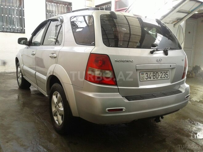 Kia Sorento 2004, 388,000 km - 2.5 л - Qax