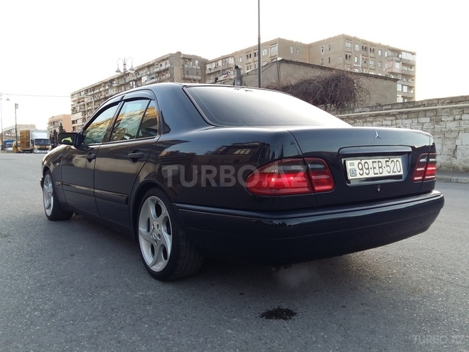 Mercedes E 240 1998, 364,100 km - 2.4 l - Bakı