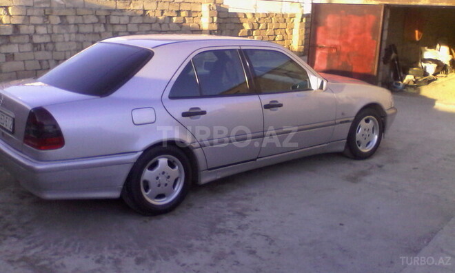 Mercedes C 220 1999, 367,000 km - 2.2 l - Bakı