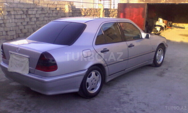 Mercedes C 220 1999, 367,000 km - 2.2 l - Bakı