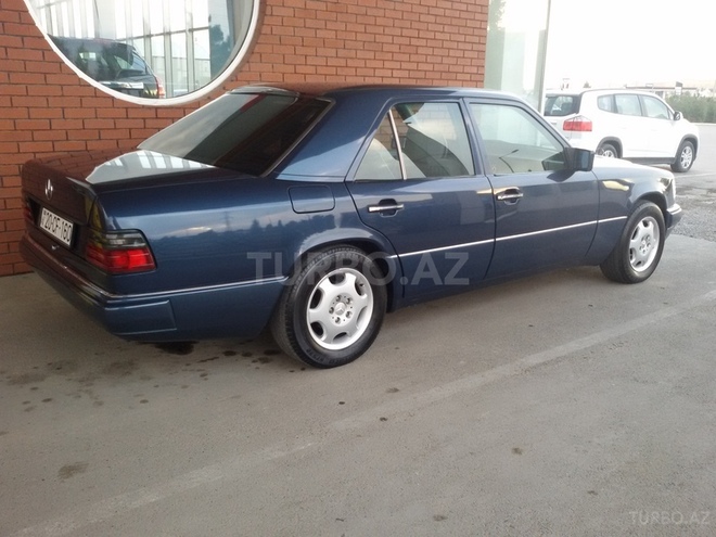 Mercedes E 200 1990, 400,000 km - 2.0 л - Gəncə