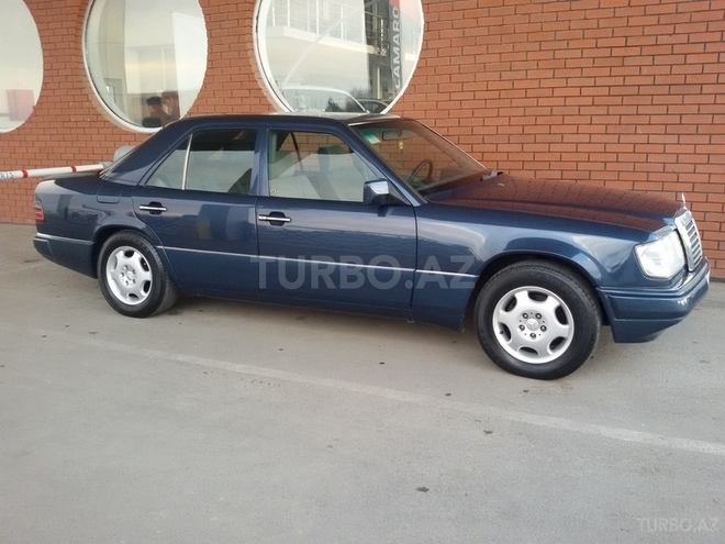 Mercedes E 200 1990, 400,000 km - 2.0 л - Gəncə
