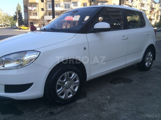 Skoda Fabia 2011, 90,000 km - 1.6 l - Bakı