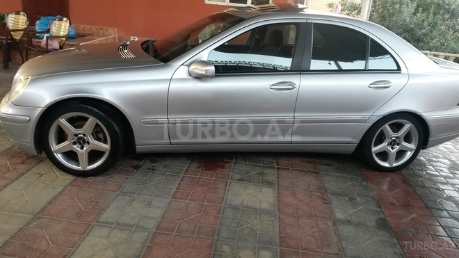 Mercedes C 180 2002, 223,000 km - 1.8 л - Bakı