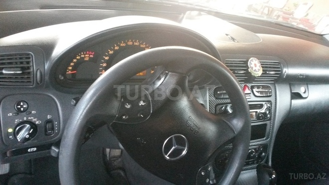 Mercedes C 180 2002, 223,000 km - 1.8 л - Bakı