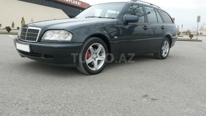 Mercedes C 220 2000, 260,000 km - 2.2 l - Bakı