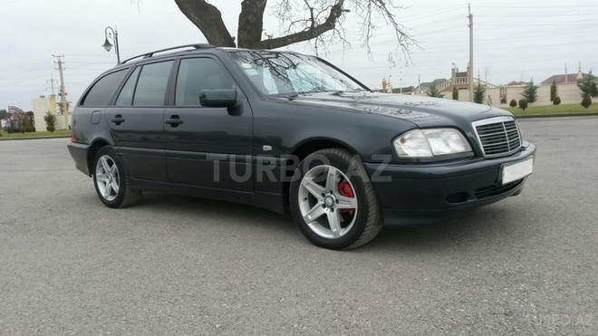 Mercedes C 220 2000, 260,000 km - 2.2 l - Bakı