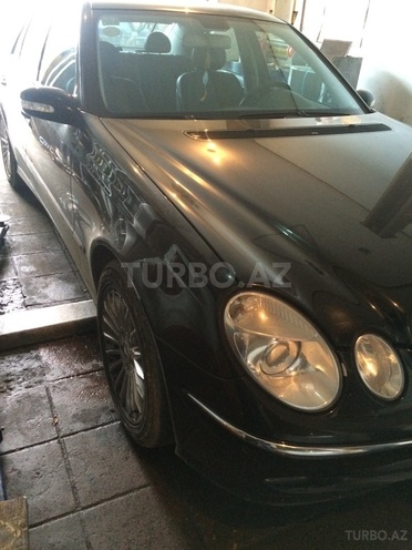 Mercedes E 320 2003, 180,000 km - 3.2 l - Bakı