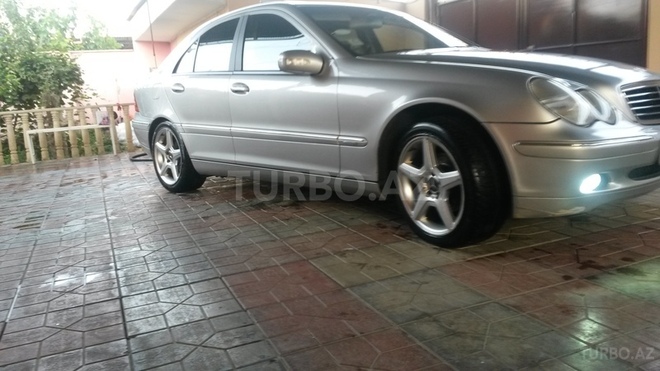 Mercedes C 180 2002, 223,000 km - 1.8 l - Bakı